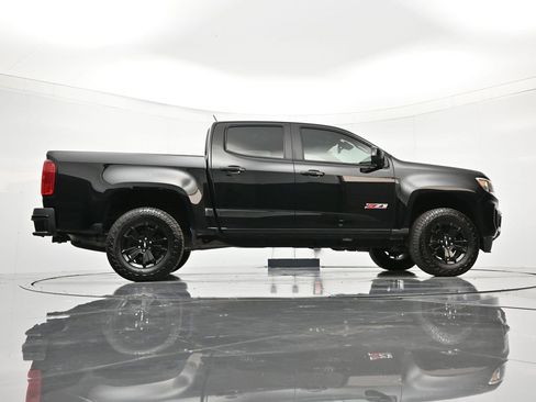 Certified 2021 Chevrolet Colorado Z71 w/ Z71 Midnight Edition image 40