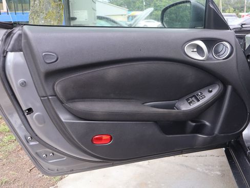 Used 2013 Nissan 370Z Roadster image 21