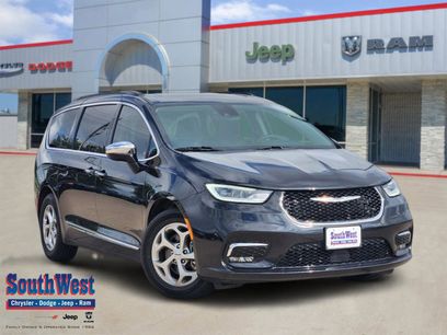 Used 2023 Chrysler Pacifica Limited