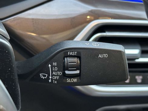 Used 2023 BMW X6 xDrive40i w/ M Sport Package image 25