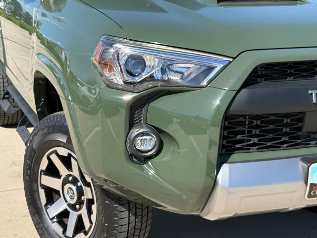 Used 2022 Toyota 4Runner TRD Off-Road AWD/4WD image 6