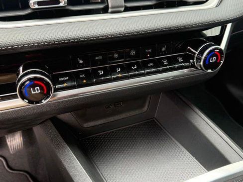 New 2026 Chevrolet Equinox LT FWD image 11