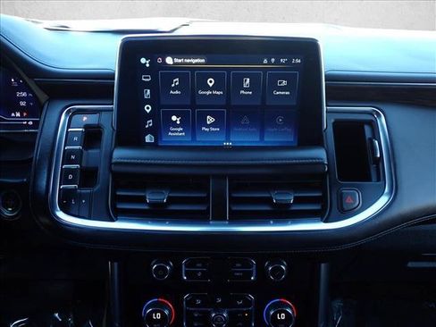 Used 2022 Chevrolet Suburban LT AWD/4WD image 18