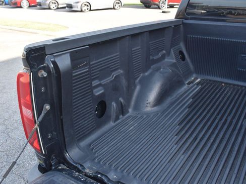 Used 2019 Chevrolet Colorado LT RWD image 12