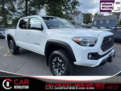 Used 2020 Toyota Tacoma TRD Off-Road image 1