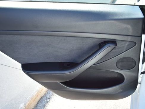 Used 2022 Tesla Model 3 RWD image 32