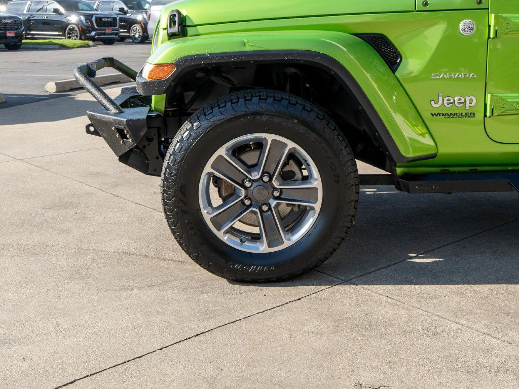 Used 2018 Jeep Wrangler Unlimited Sahara AWD/4WD image 30
