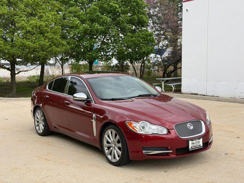 Used 2011 Jaguar XF Premium RWD image 3
