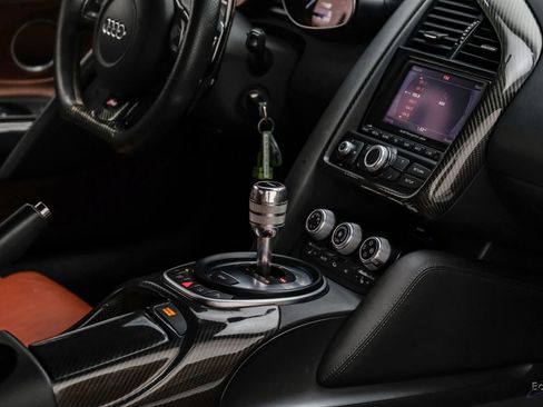 Used 2010 Audi R8 V10 image 62