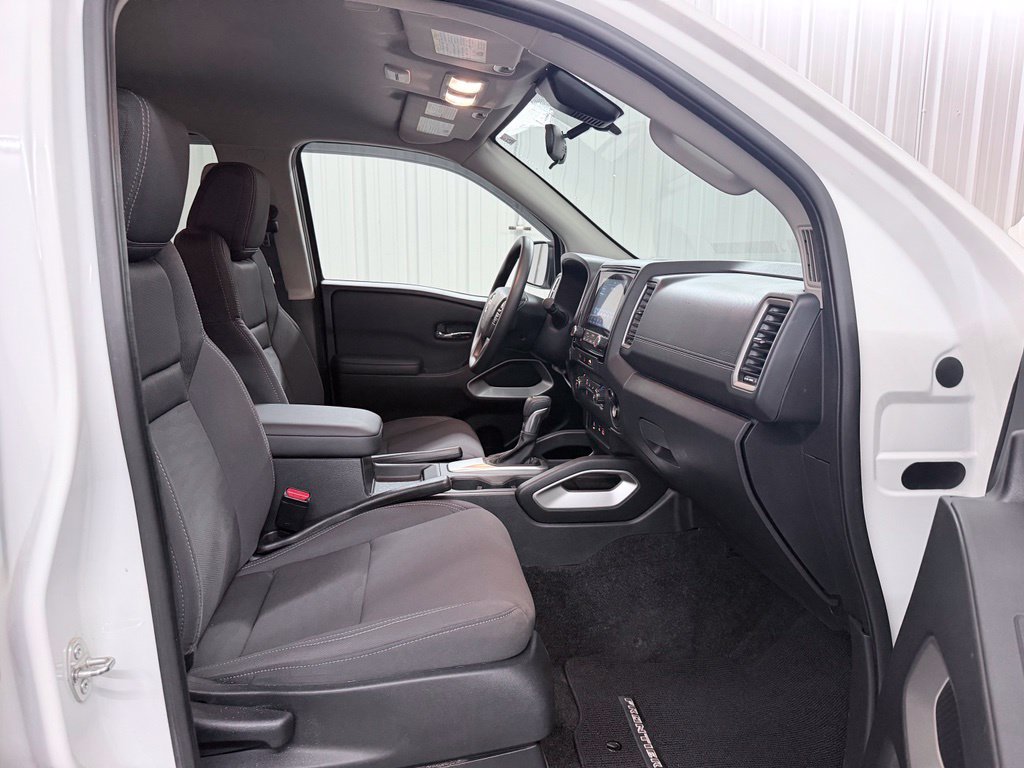 Used 2024 Nissan Frontier SV w/ Technology Package RWD image 33