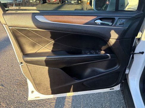 Used 2015 Lincoln MKC AWD w/ Equipment Group 102A Reserve image 23