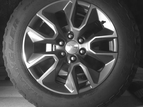 Used 2024 Chevrolet Silverado 1500 LT AWD/4WD image 11