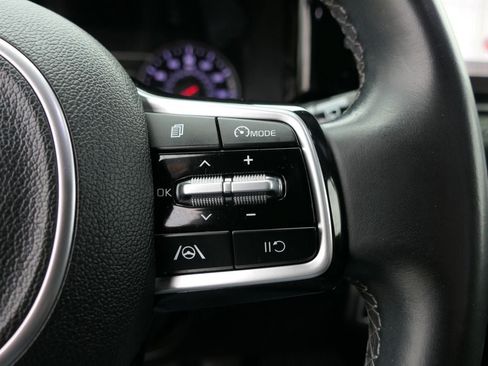 Used 2022 Kia Sorento S FWD image 18