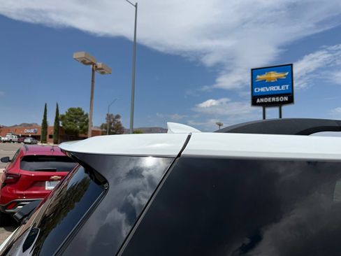 Certified 2023 Chevrolet Traverse LT FWD image 6