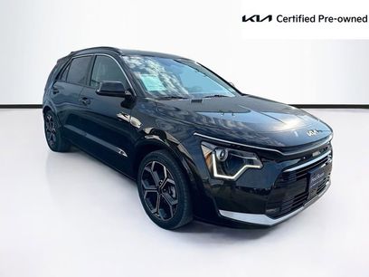 Used 2023 Kia Niro EX Touring
