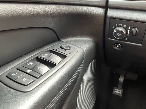 Used 2021 Jeep Grand Cherokee Laredo X RWD image 16