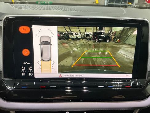 New 2026 Volkswagen Atlas Peak Edition AWD/4WD image 17