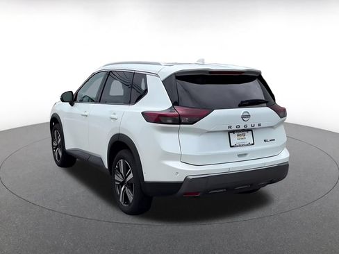 Used 2026 Nissan Rogue SL AWD/4WD image 9