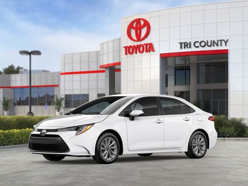 New 2026 Toyota Corolla LE FWD image 2