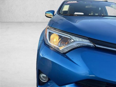 Used 2016 Toyota RAV4 XLE image 9