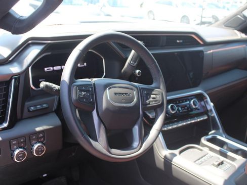 Used 2026 GMC Sierra 2500 Denali Ultimate AWD/4WD image 9