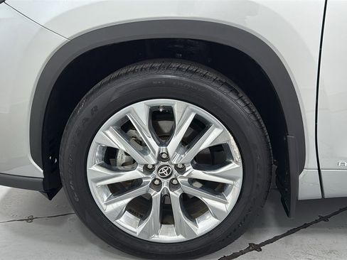 Used 2023 Toyota Highlander Limited image 25