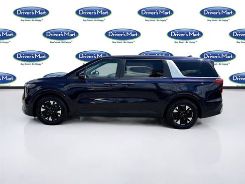 Used 2025 Kia Carnival FWD image 4
