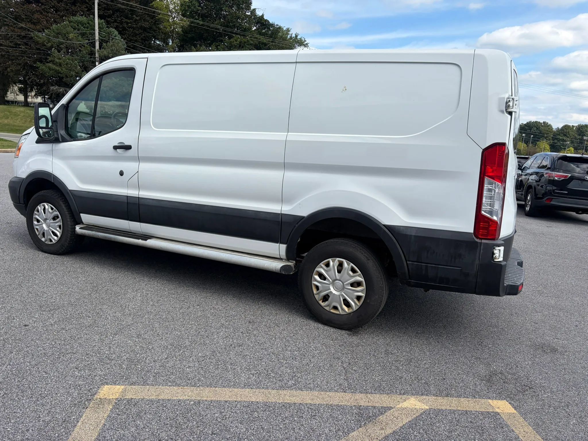 Used 2016 Ford Transit 250 130 Low Roof w/ Exterior Upgrade Package RWD image 10