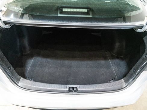 Used 2024 Toyota Corolla LE FWD image 31