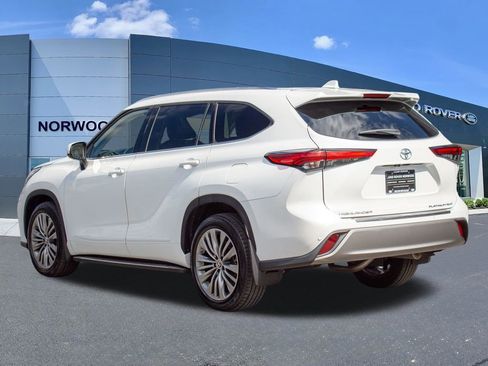 Used 2022 Toyota Highlander Platinum AWD/4WD image 6