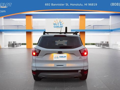 Used 2018 Ford Escape SE w/ Ford Safe & Smart Package image 13
