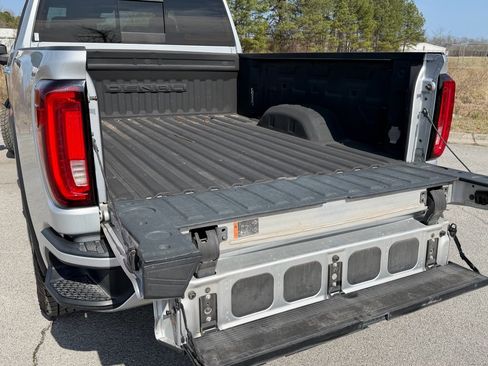 Used 2020 GMC Sierra 2500 Denali w/ Denali Ultimate Package AWD/4WD image 9