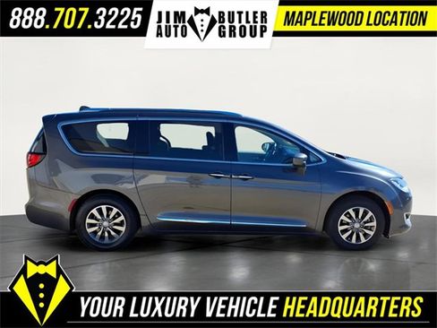 Used 2020 Chrysler Pacifica Touring-L Plus image 5