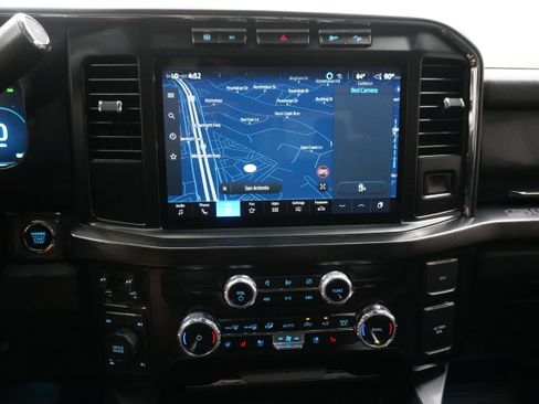 Used 2023 Ford F350 Lariat w/ Chrome Package image 23