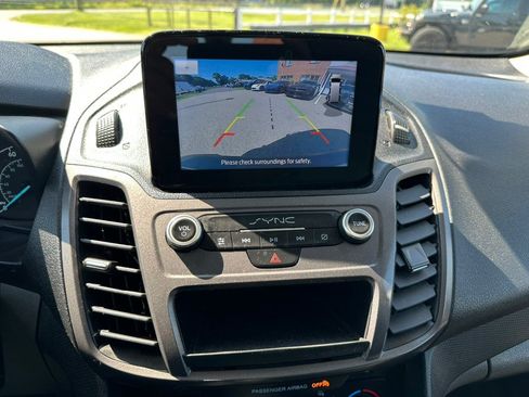 Used 2022 Ford Transit Connect XL FWD image 18