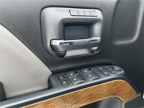 Used 2018 Chevrolet Silverado 1500 LTZ w/ LTZ Plus Package image 19