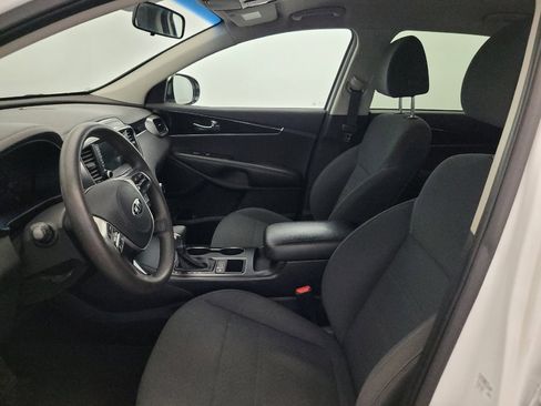 Used 2019 Kia Sorento AWD image 17
