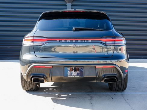 Certified 2025 Porsche Macan image 6