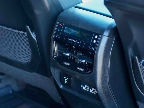 Used 2021 Jeep Grand Cherokee L Overland AWD/4WD image 24