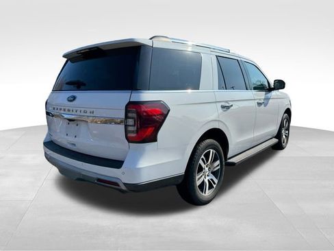 Used 2024 Ford Expedition Limited image 9