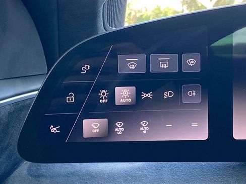 Used 2022 Lucid Air Grand Touring image 35