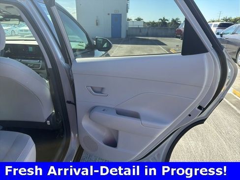 Used 2024 Hyundai Kona SEL w/ Convenience Package image 18