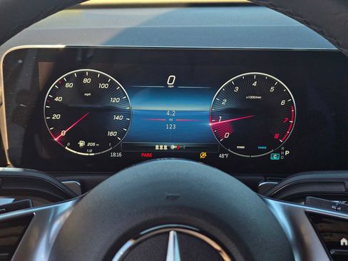 Used 2025 Mercedes-Benz GLB 250 GLB 250 image 26