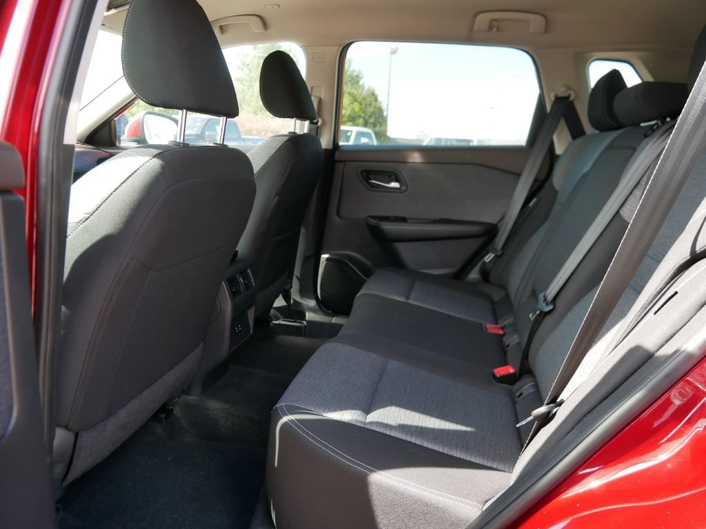 Used 2023 Nissan Rogue SV AWD/4WD image 10