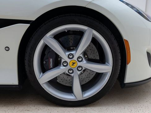 Used 2019 Ferrari Portofino Base image 55