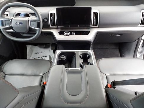 Certified 2025 Ford Expedition Active AWD/4WD image 11