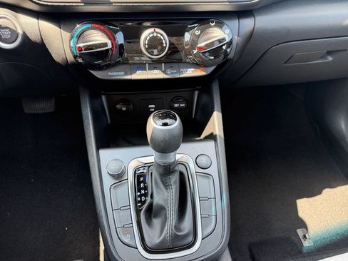 Used 2023 Hyundai Kona SEL AWD/4WD image 11