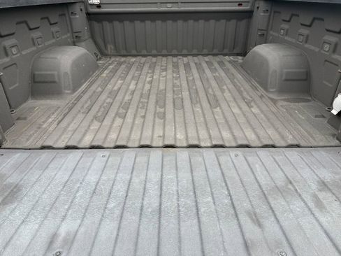 Used 2019 GMC Sierra 1500 SLT image 16