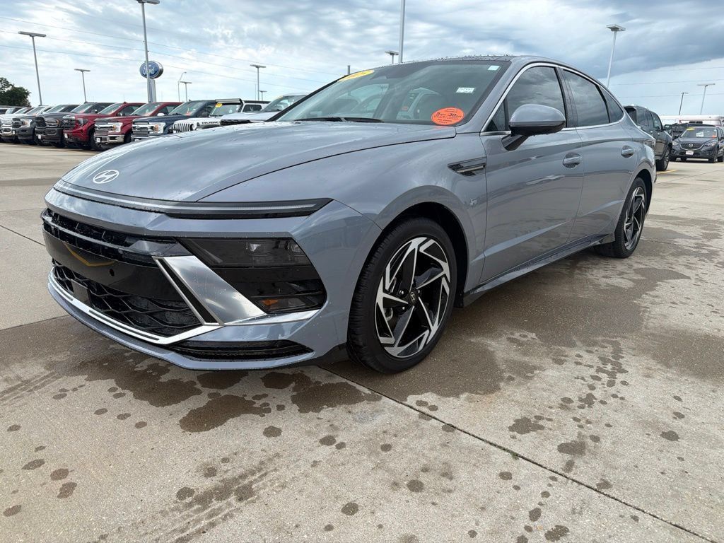 Used 2025 Hyundai Sonata SEL FWD image 25