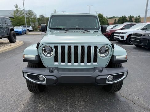 Used 2023 Jeep Wrangler Unlimited Sahara w/ LED Lighting Group AWD/4WD image 8